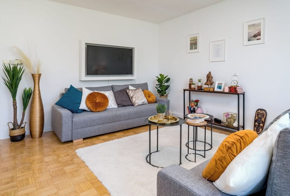 Condo, Balcony, Garden View | Living area