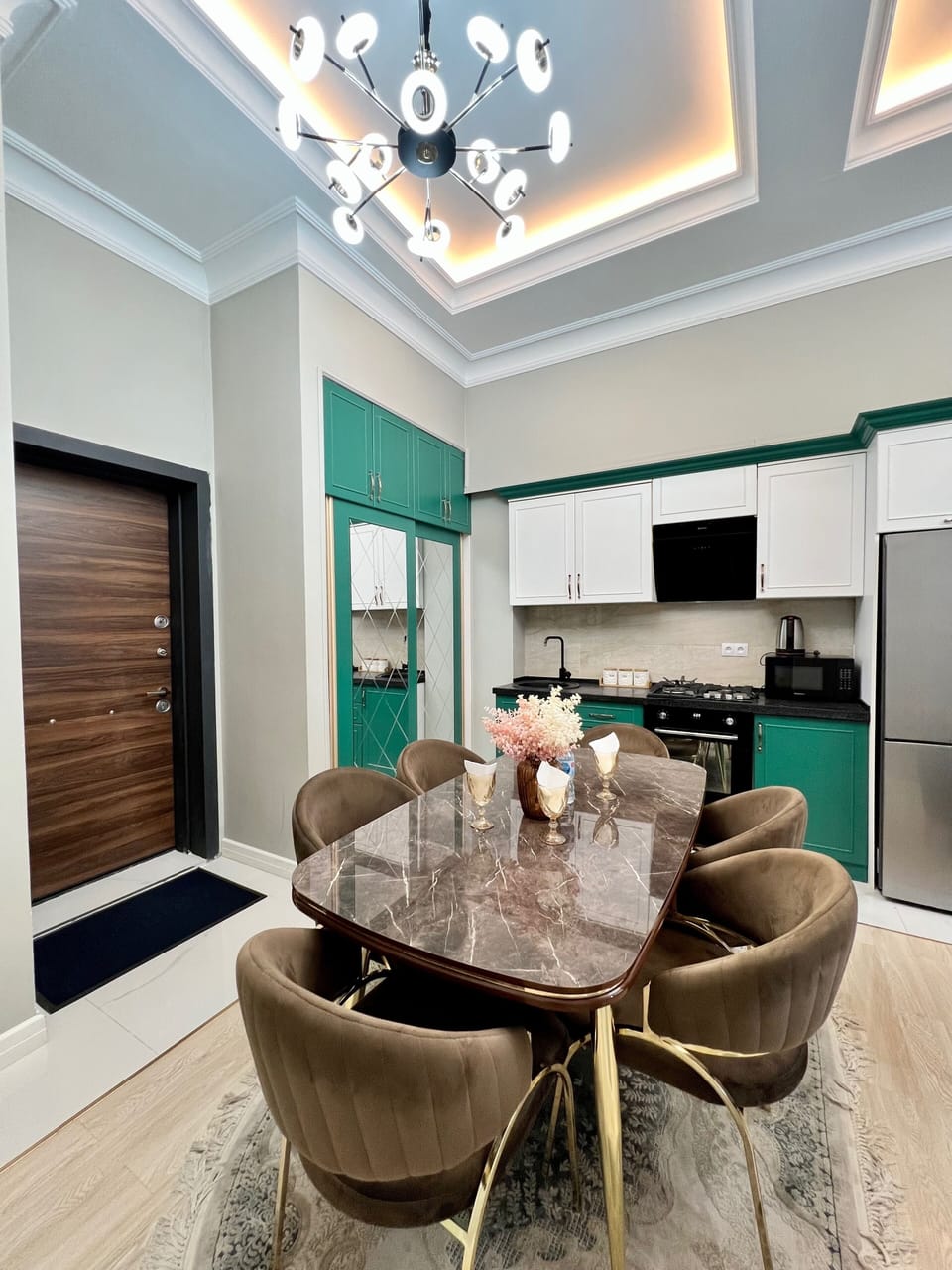 Comfort Apartment, City View | Living area