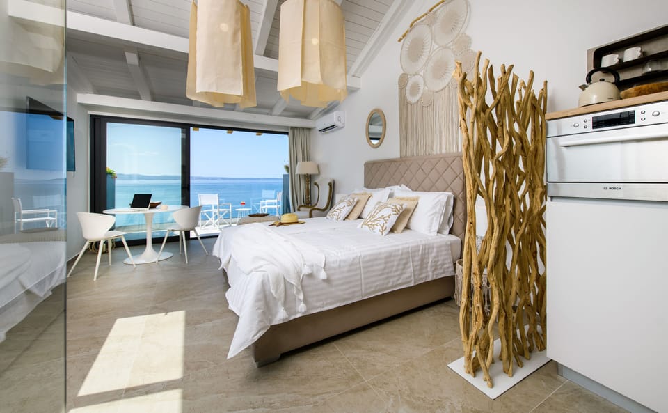 Double Room | In-room safe, soundproofing, iron/ironing board, free WiFi