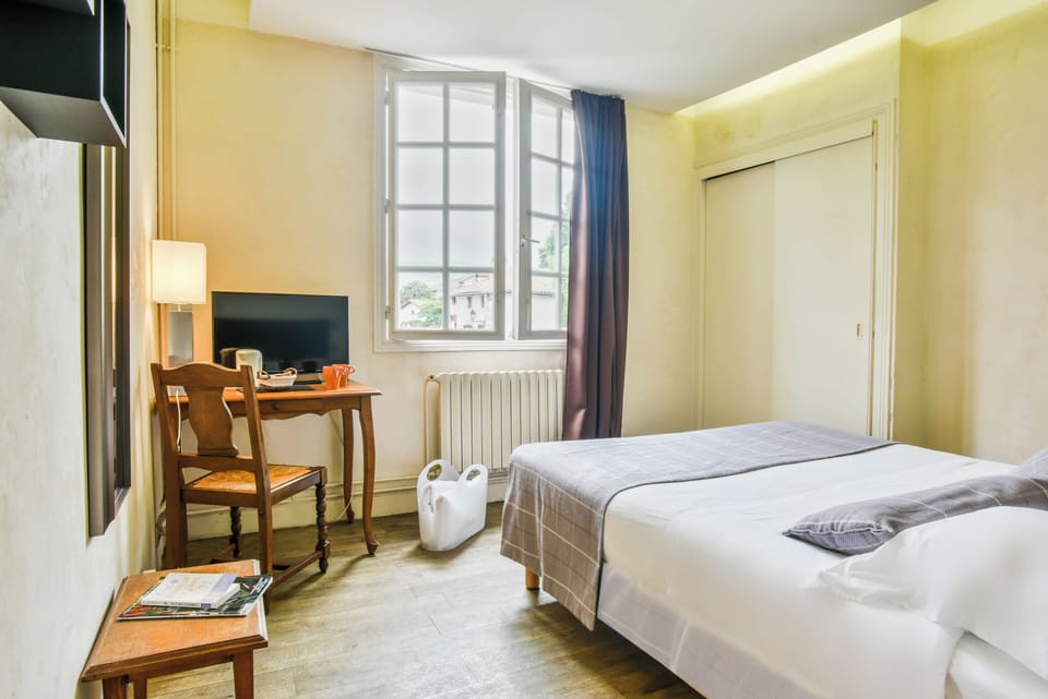 Classic Double Room | Free WiFi