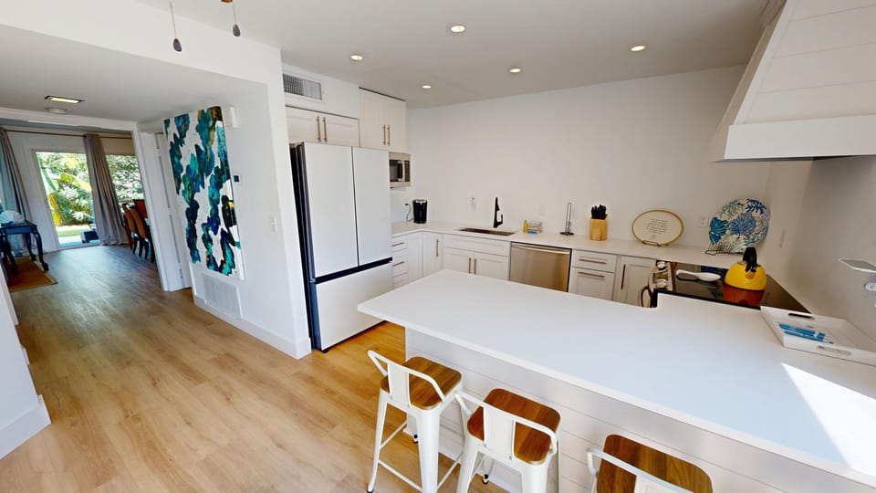 Townhome, 2 Bedrooms | Private kitchen | Fridge, oven, coffee/tea maker, toaster