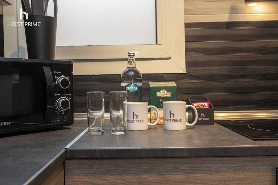 Espresso maker, coffee/tea maker, electric kettle