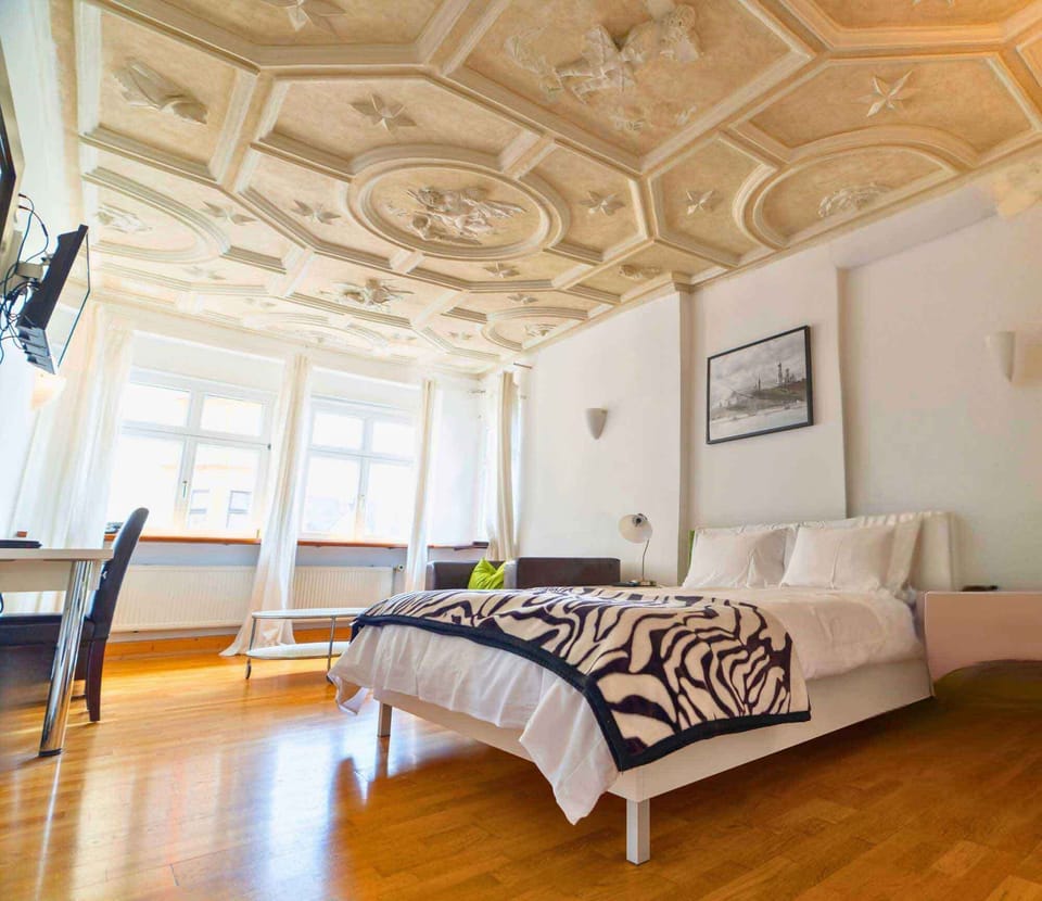 Superior Double Room, City View | Desk, laptop workspace, iron/ironing board, free WiFi