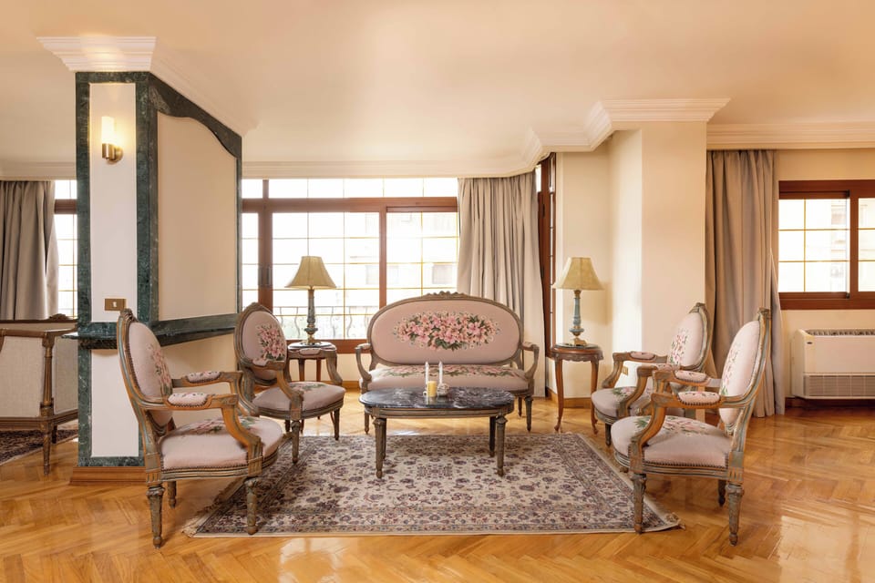 Apartment | Living area | Flat-screen TV
