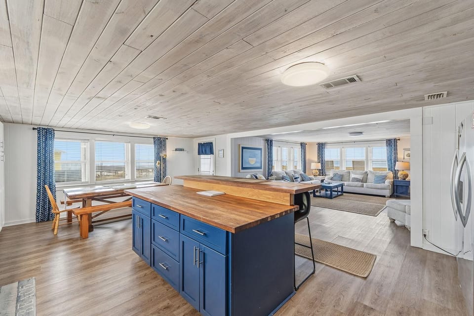 House, Multiple Beds (LegaSea Beach House) | Interior