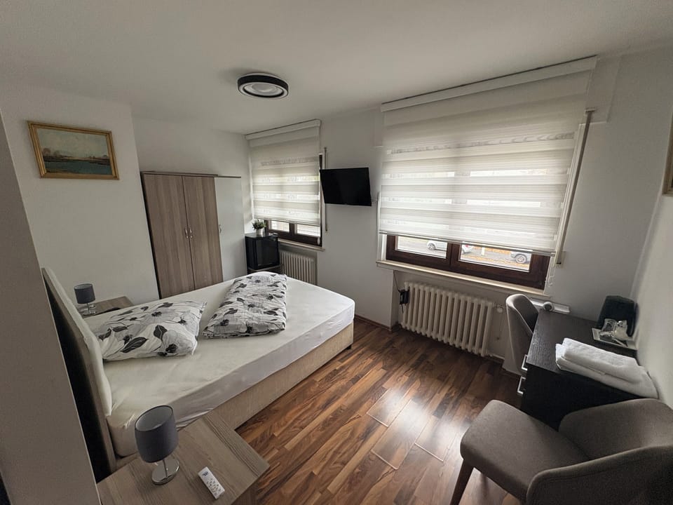 Double Room | Free WiFi