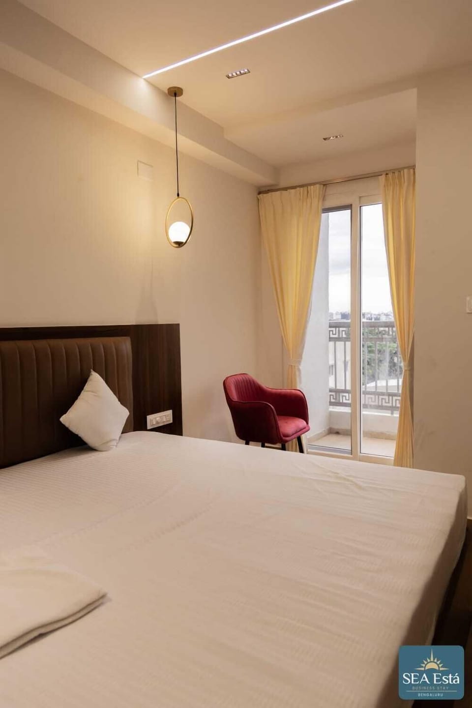 Suite | Free WiFi, bed sheets