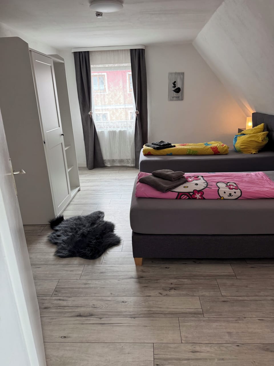 Apartment | Blackout drapes, soundproofing, WiFi (free)