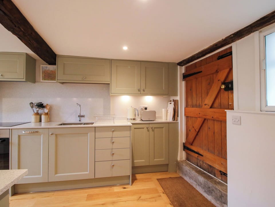 Dishwasher, cookware/dishes/utensils