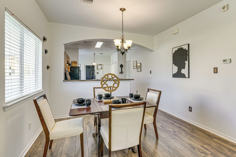 House (3 Bedrooms) | Interior