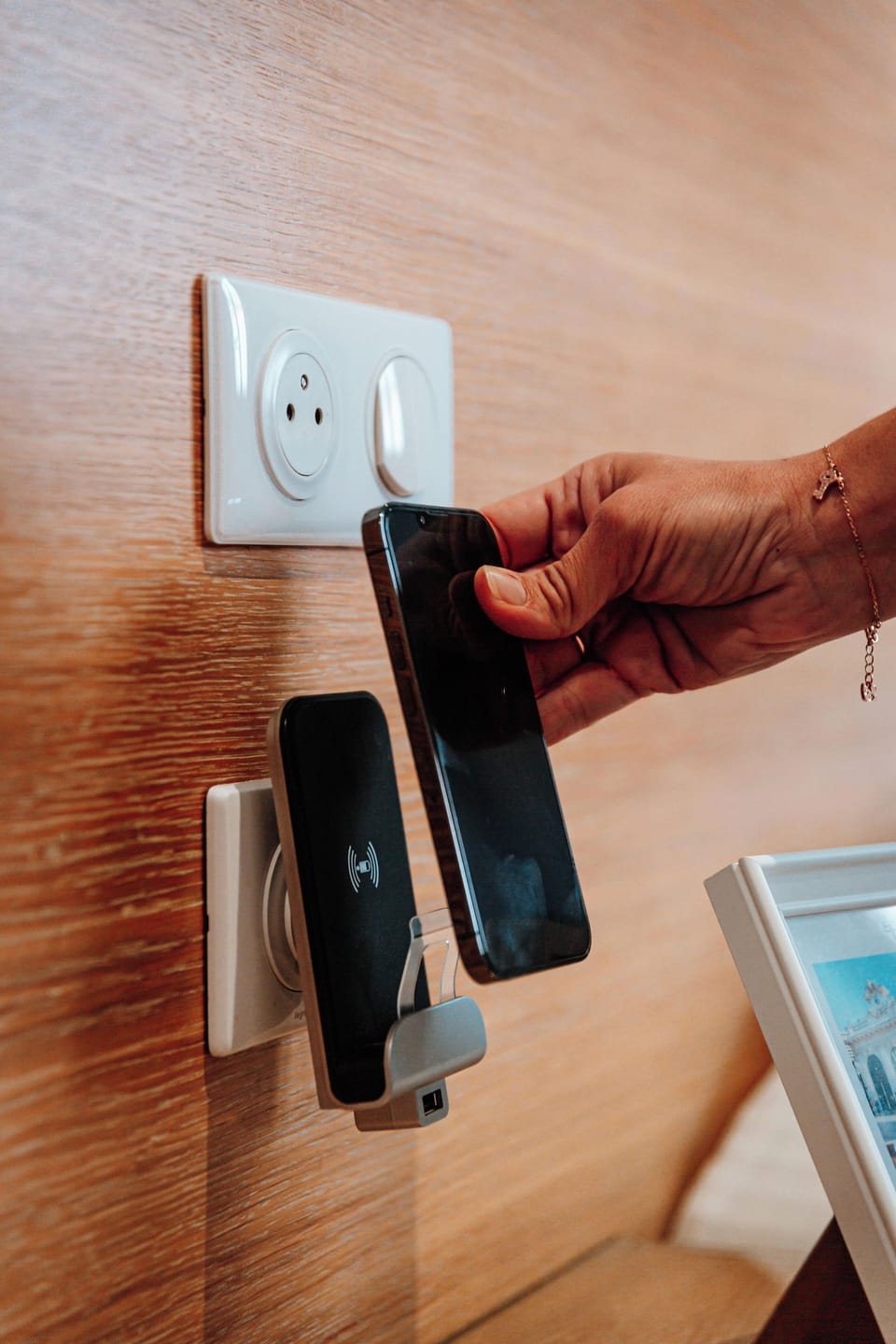 Desk, soundproofing, iron/ironing board, free WiFi