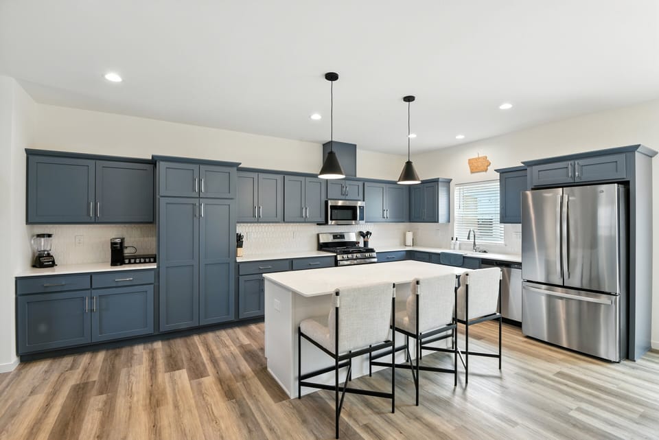 Townhome, 3 Bedrooms | Private kitchen | Fridge, oven, coffee/tea maker, toaster