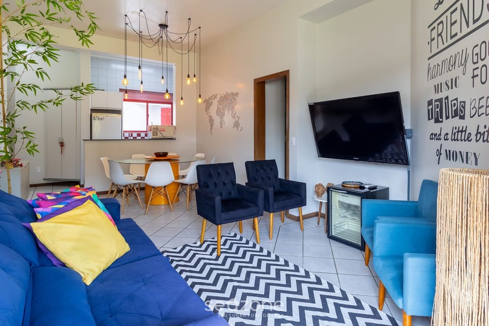 Basic Apartment | Living area