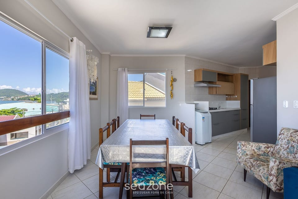 Basic Apartment | Dining