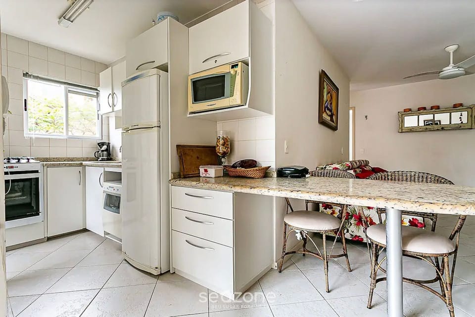 Basic Apartment | Private kitchen