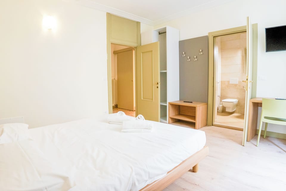 Classic Double Room, Balcony | Free WiFi