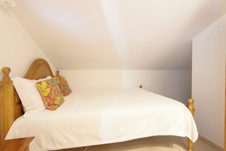 Villa, Patio | Free WiFi, bed sheets