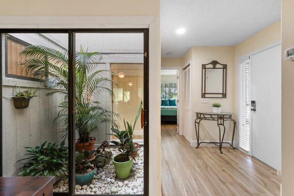 Villa, Multiple Beds, Kitchen, Pool View (Sea Woods Villa 4406) | Interior