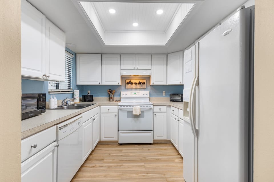 Villa, Multiple Beds, Kitchen, Pool View (Sea Woods Villa 4406) | Private kitchen | Toaster, dining tables