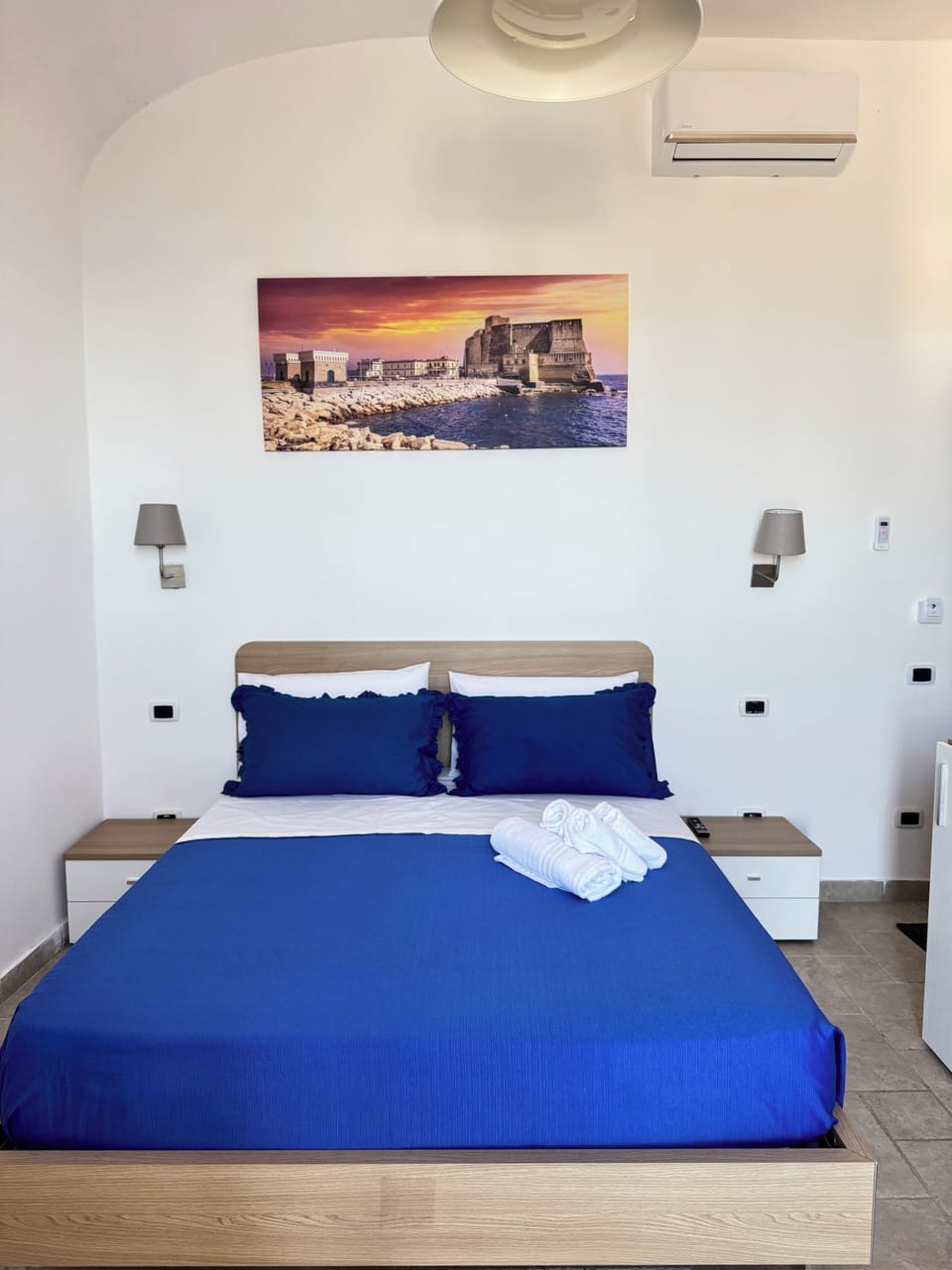 Deluxe Double Room, Sea View | Free WiFi, bed sheets