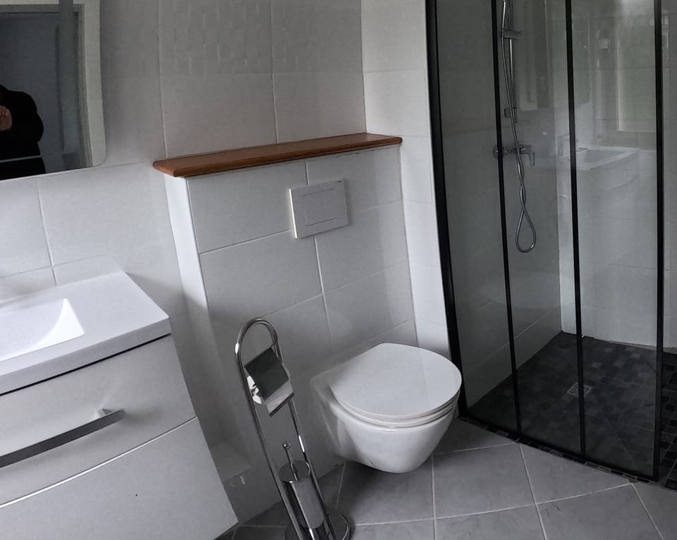 Premium Double Room, Garden View (CH5 / Les Coquelicots) | Free WiFi