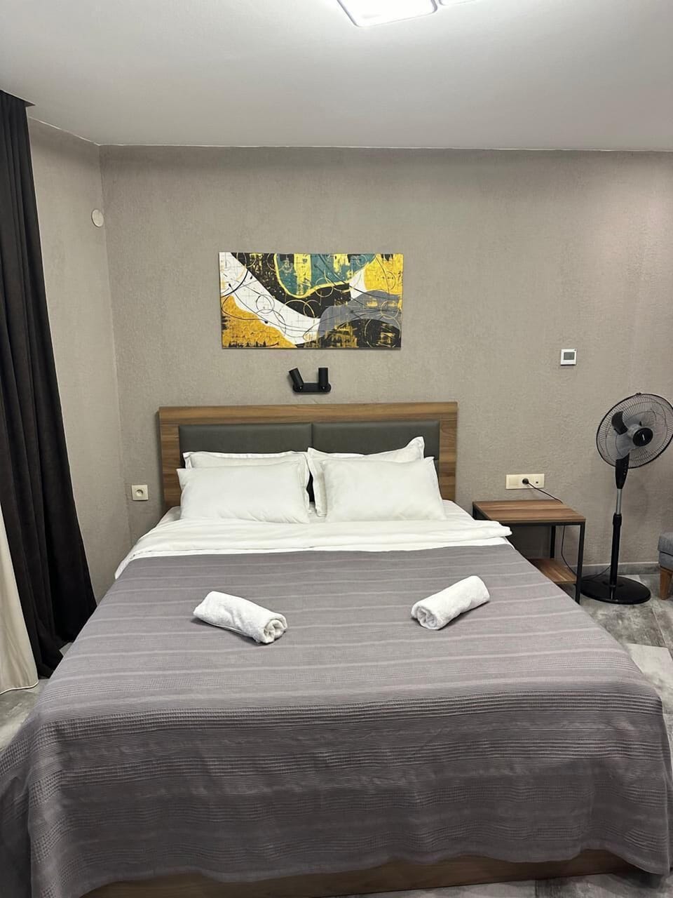 Deluxe Double Room, Lanai, City View | Desk, soundproofing, free WiFi