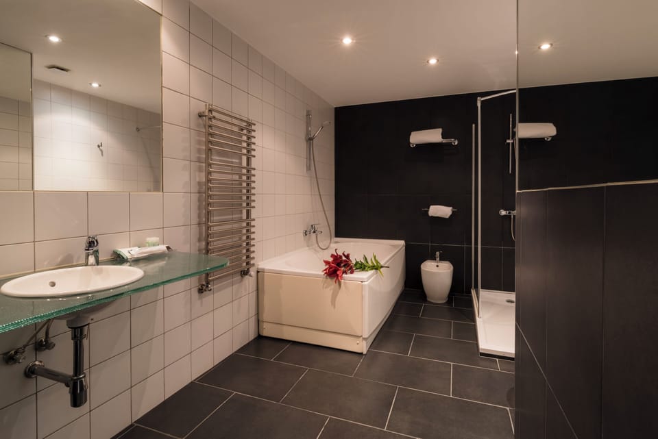 Junior Suite, City View | Egyptian cotton sheets, premium bedding, down comforters