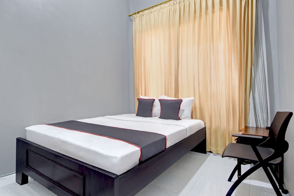 Standard Double Room | WiFi (free), bed sheets