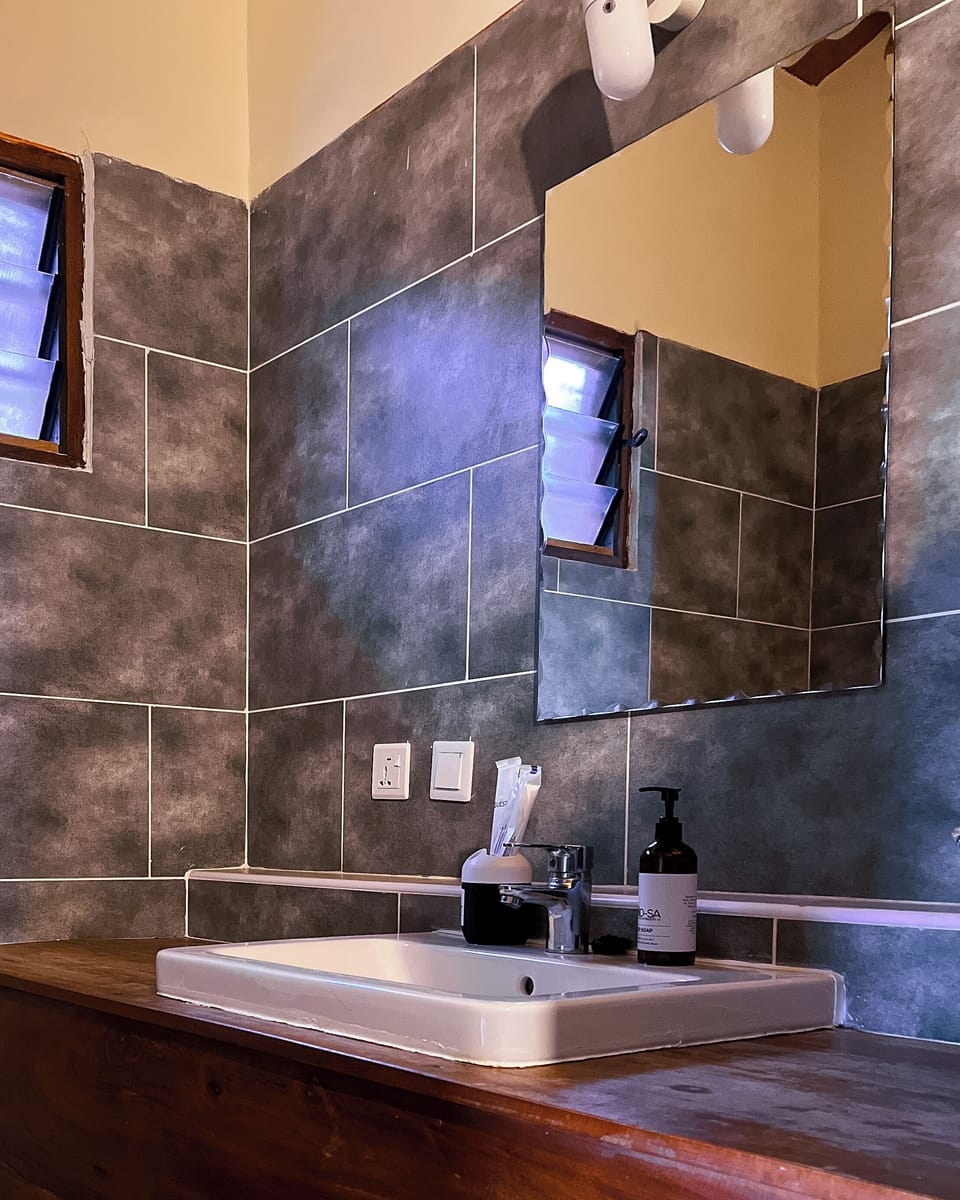 Luxury Double Room, Beach View | Bathroom