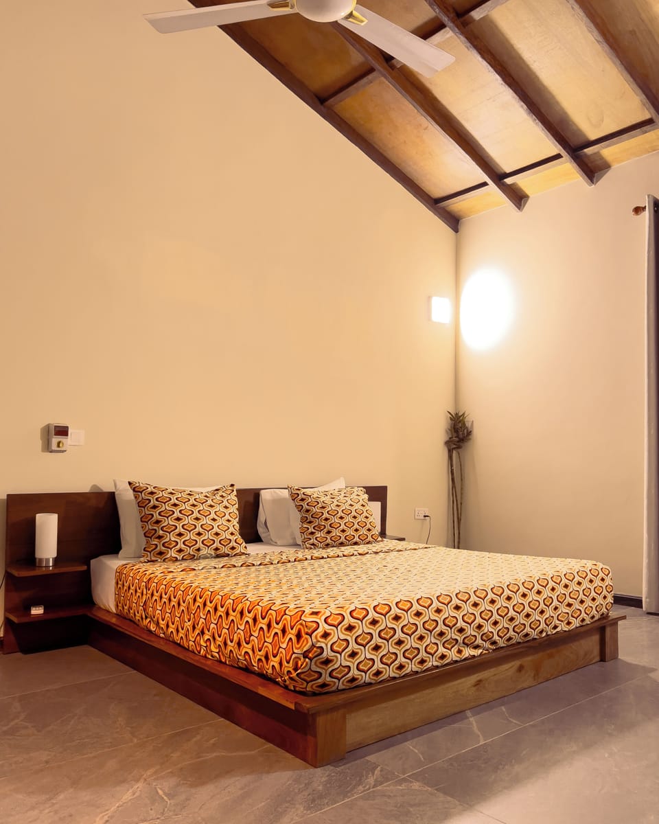 Luxury Double Room, Beach View | In-room safe, soundproofing, WiFi (free)