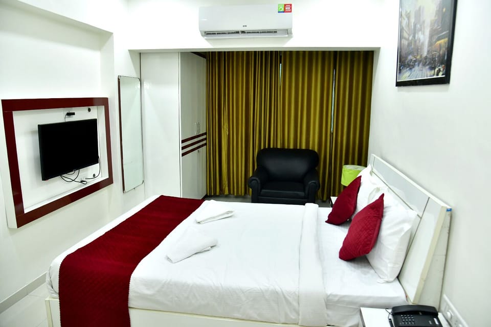 Deluxe Double Room | Desk, laptop workspace, free WiFi