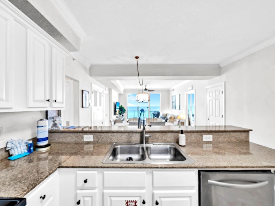 Condo, Multiple Beds (Tropic Winds 503) | Private kitchen | Oven, toaster