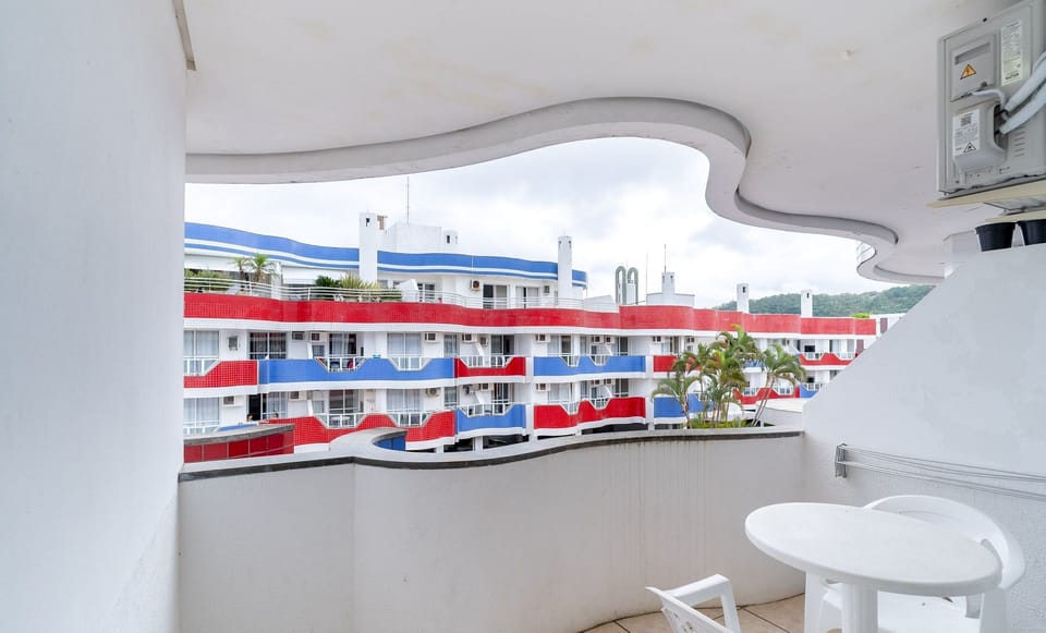 Apartment | Outdoor dining