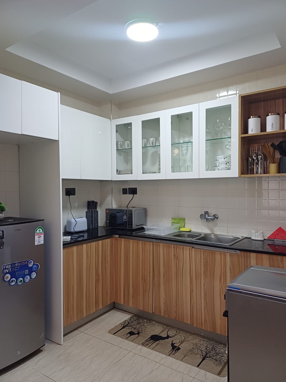 Comfort Apartment, Mobility Accessible, Private Bathroom | Private kitchen | Fridge, microwave, oven, stovetop