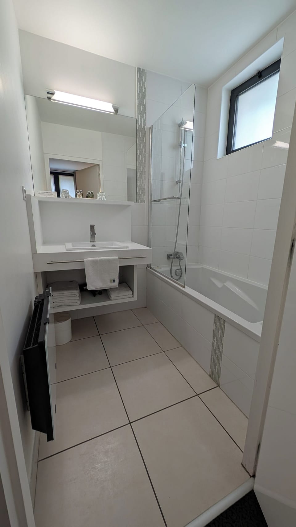 Standard Double Room | Bathroom | Free toiletries, hair dryer, towels, soap