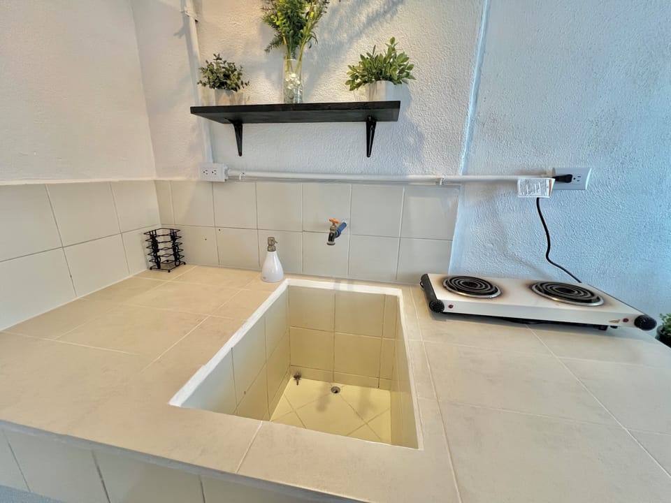 Basic Double Room | Private kitchenette