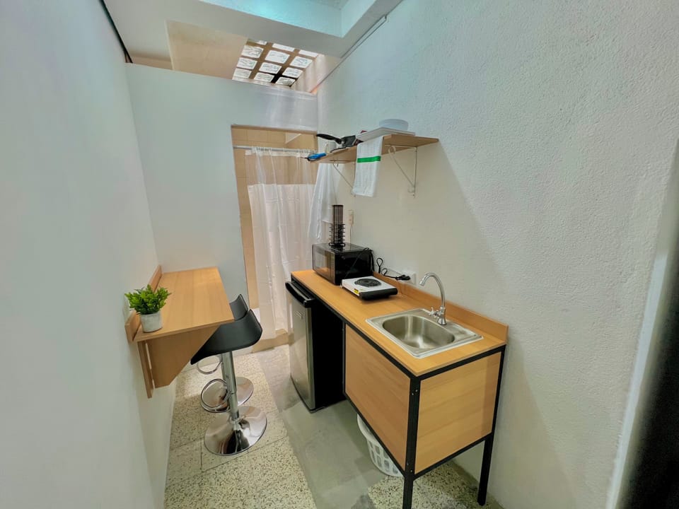 Basic Double Room | Shared kitchen
