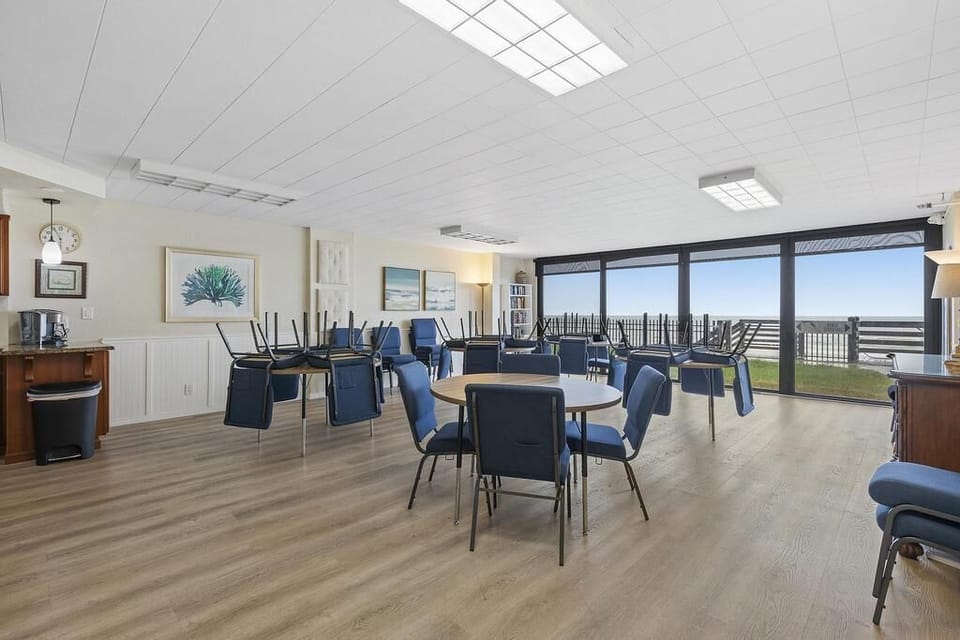 Condo, Multiple Beds (Moontide B103) | Dining