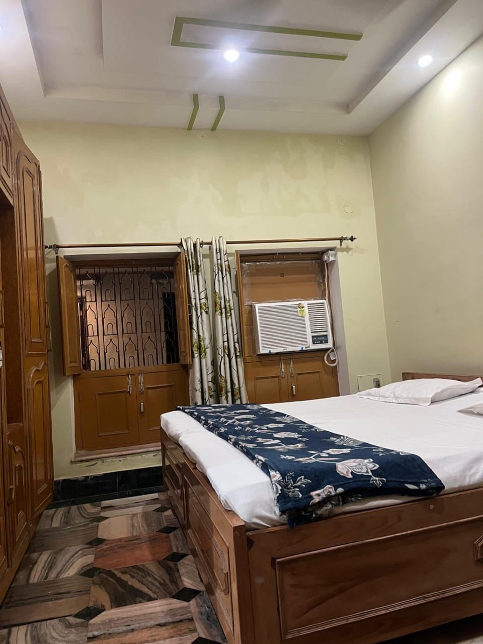 Classic Room | Premium bedding, free WiFi, bed sheets