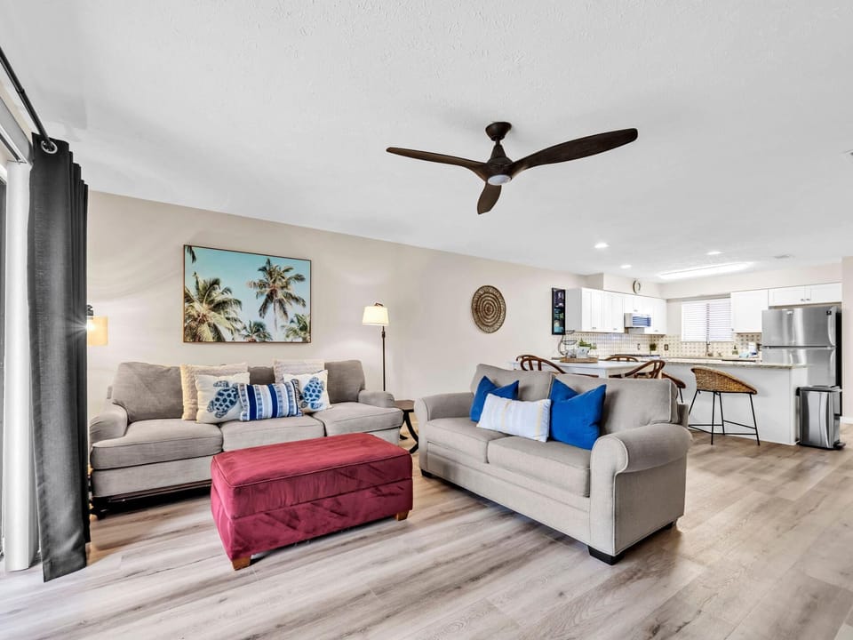 House, Multiple Beds (Gulf Highlands 229- St. Katherine Blv) | Living area | TV