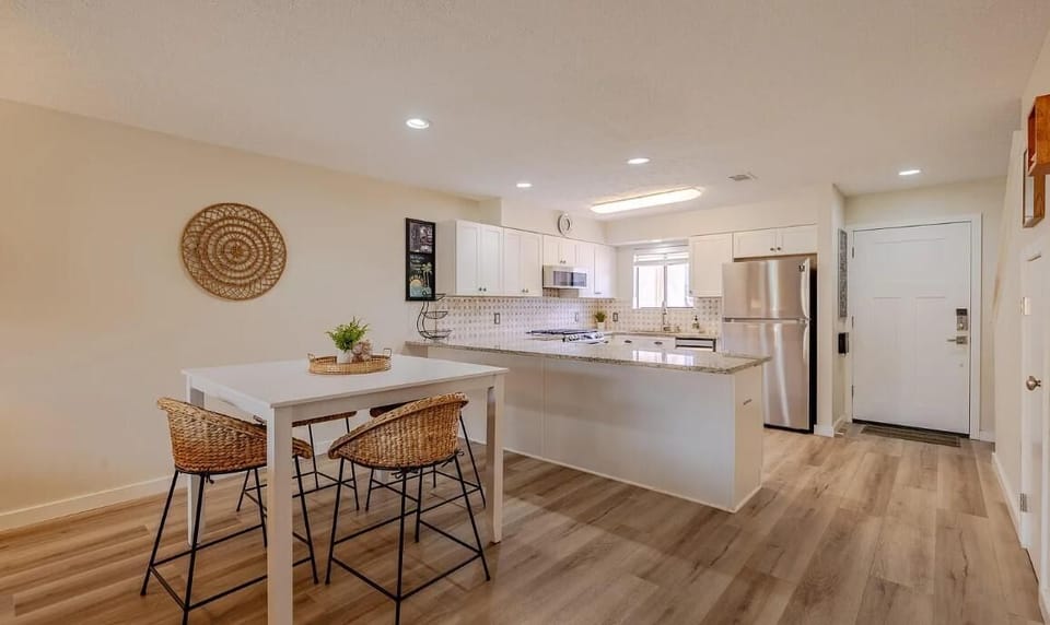 House, Multiple Beds (Gulf Highlands 229- St. Katherine Blv) | Private kitchen