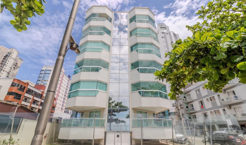 Basic Apartment | Exterior