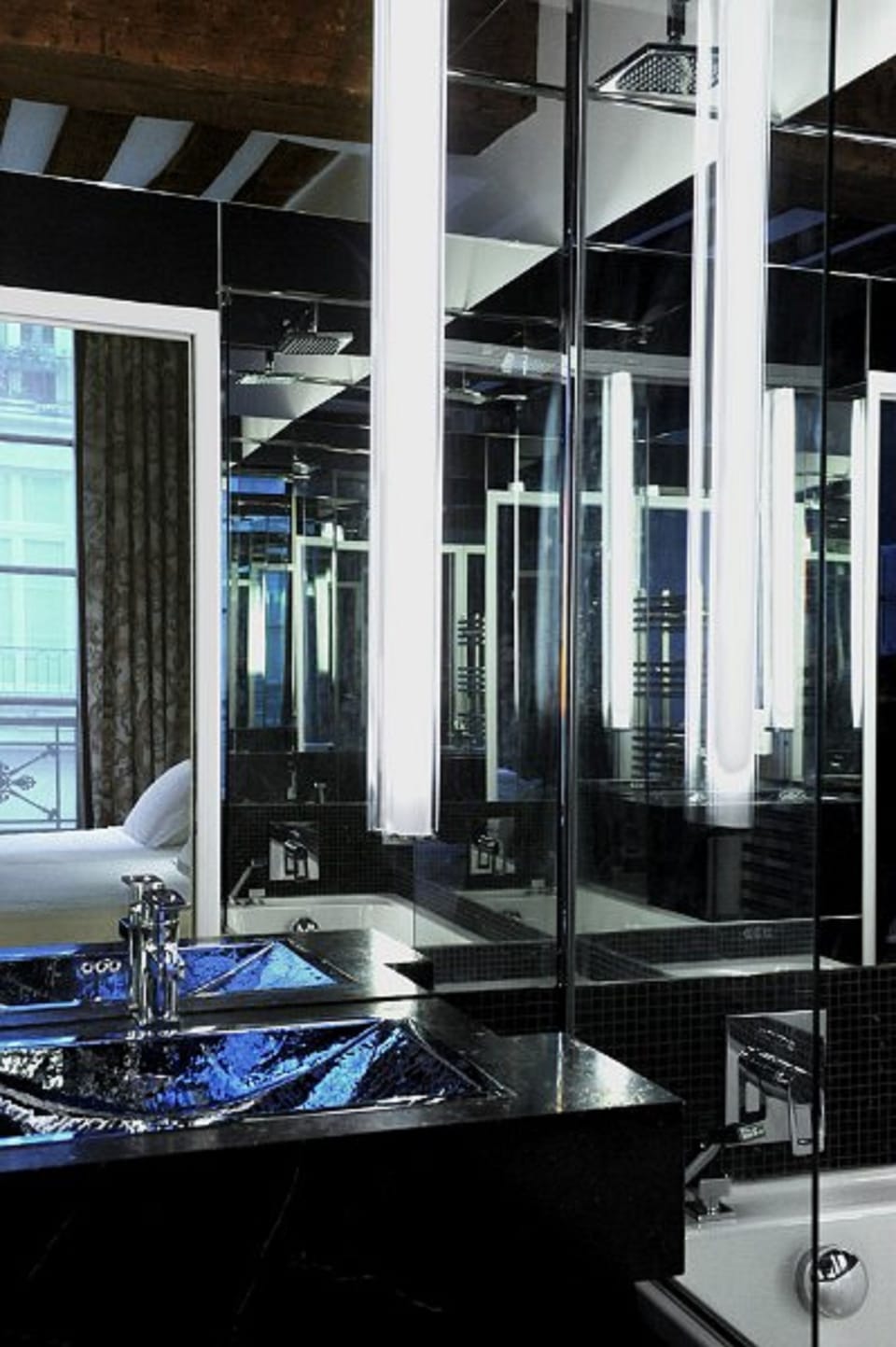 Twin Room, 2 Twin Beds, Non Smoking, City View | Bathroom | Rainfall showerhead, free toiletries, hair dryer, towels