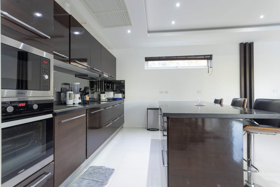 Villa, Balcony | Private kitchen