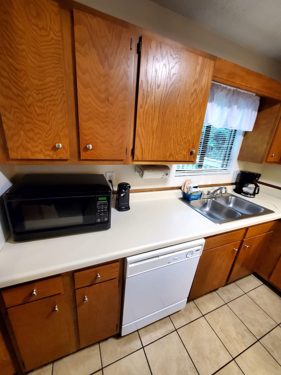 Signature Chalet, 3 Bedrooms, Pets Not Allowed | Private kitchen | Fridge, microwave, oven, stovetop