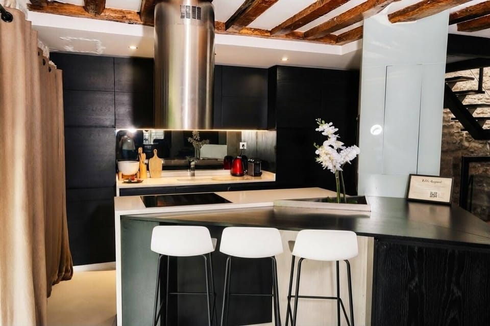 Design Apartment, Balcony (APPARTEMENT MONSIEUR DE MAUPERCHE) | Private kitchen