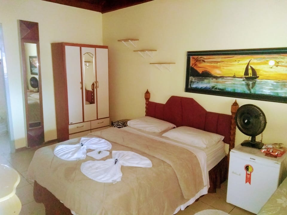 Standard Double Room | Minibar, blackout drapes, free WiFi, bed sheets