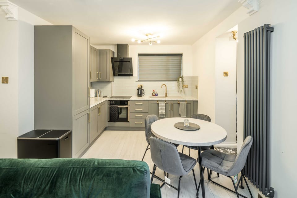 House, 1 Bedroom | Private kitchen