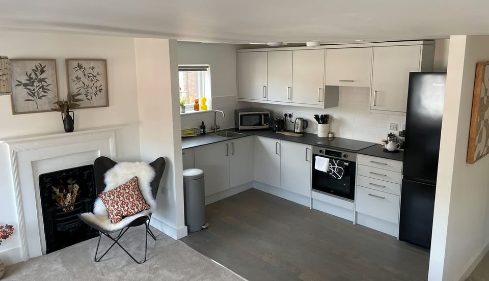 Apartment, 2 Bedrooms | Private kitchen