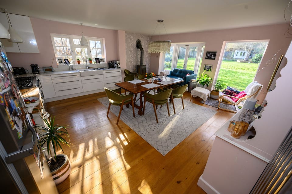 House, 4 Bedrooms | Dining room